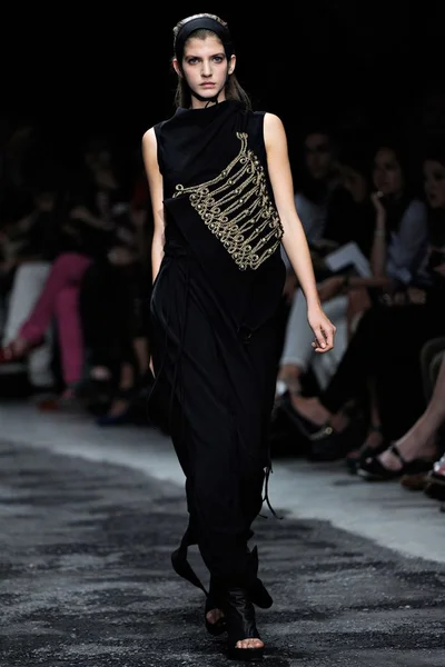 Look 2